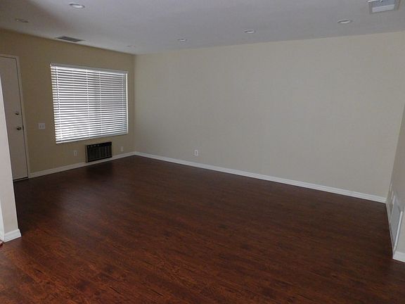 3rd image of 2627 La Paloma Cir