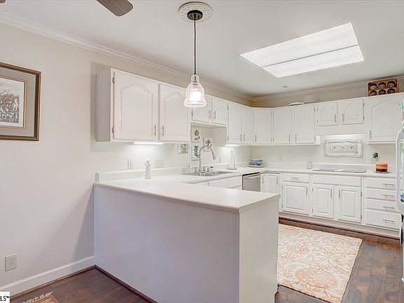 4th image of 116 Glenbrooke Way