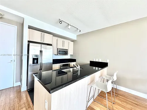 1111 SW 1st Ave #3524 Photo 1