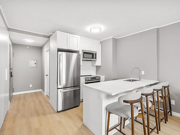 3rd image of 537 Brooklyn Ave #3C