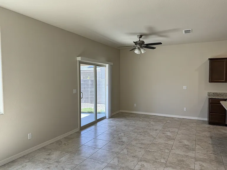 3614 Oak Cliffs Ave — Photo 4