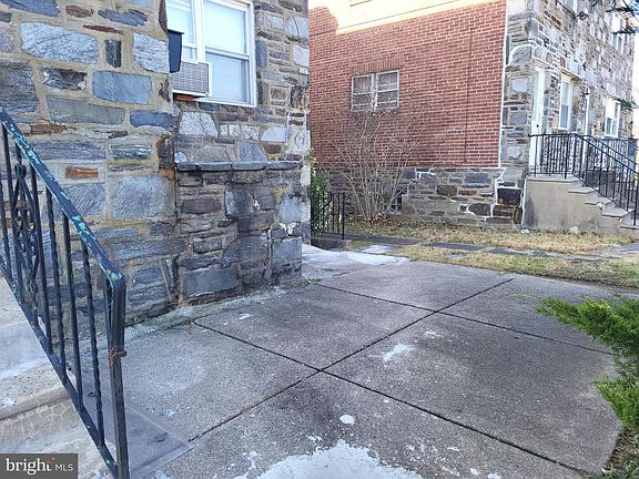 2nd image of 904 Magee Ave Floor 2