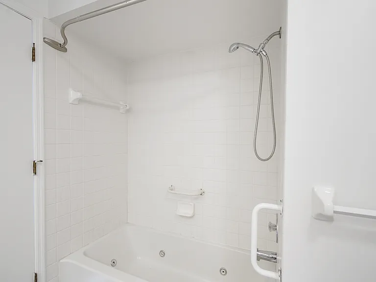 7845 Boca Ciega Dr — Photo 24