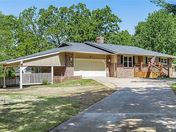 2nd image of 2 Weston Ln