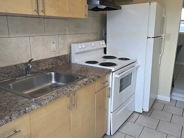 848 NW 10th St #844 — Photo 17