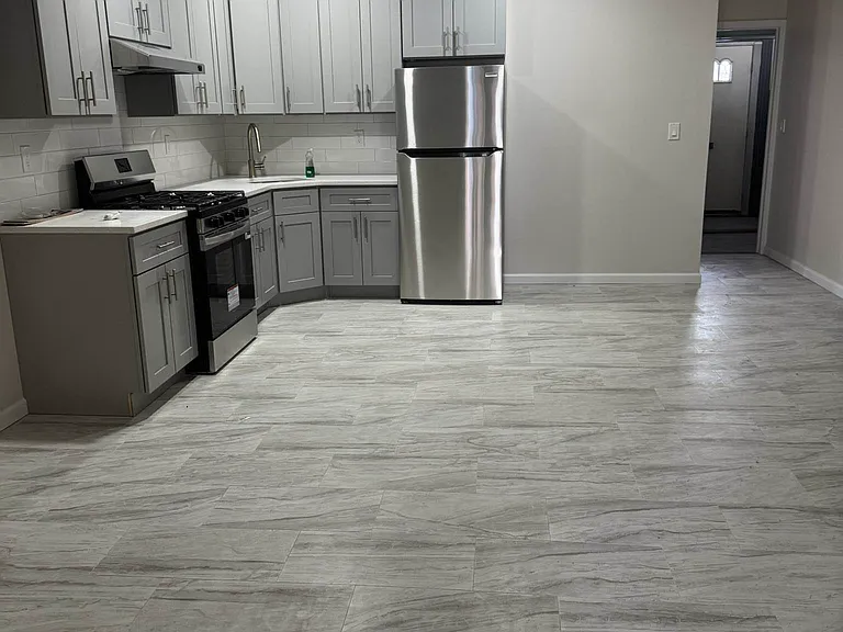 636 Crescent St #2 — Photo 1