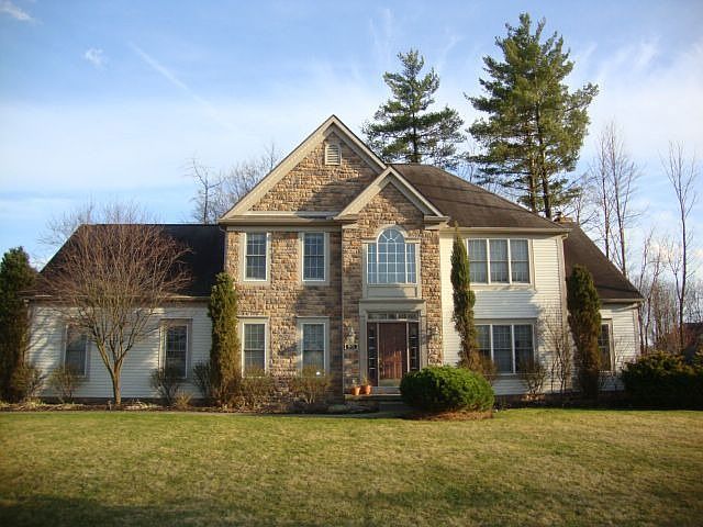 1st image of 95 Pinehurst Dr