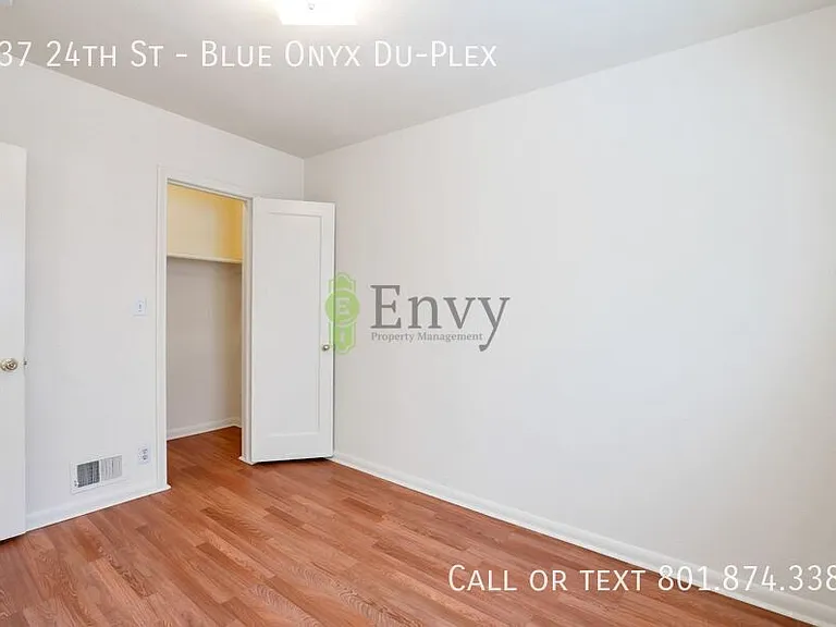 937 24th St #BLUE ONYX DU-PLEX — Photo 10