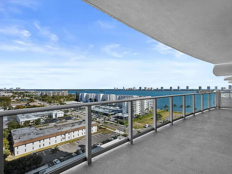 220 Lake Shore Dr #1113 — Photo 3