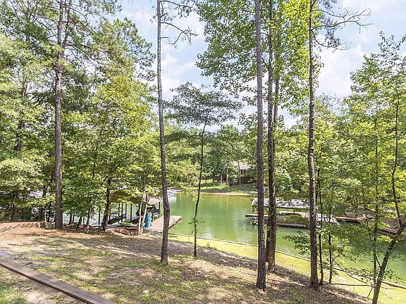 5th image of 110 Schooner Ln