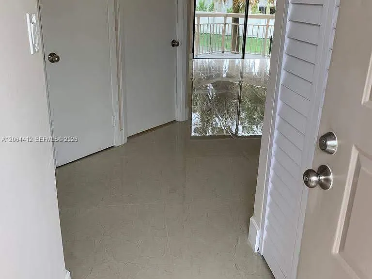 8290 Lake Dr #209 — Photo 6