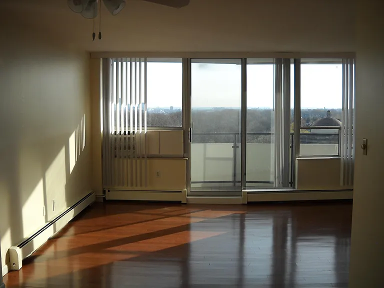 11811 Lake Ave — Photo 5