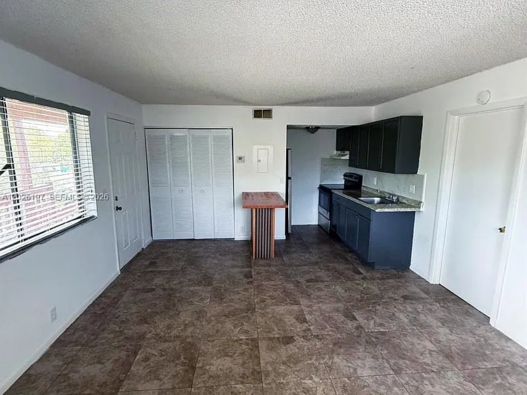 2070 NW 43rd Ter #6 — Photo 6