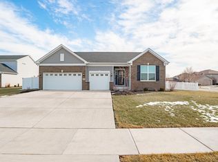 806 Windsong Ct, Minooka, IL 60447