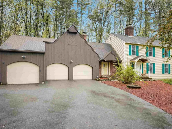 15 Roosevelt Drive, Bedford, NH 03110