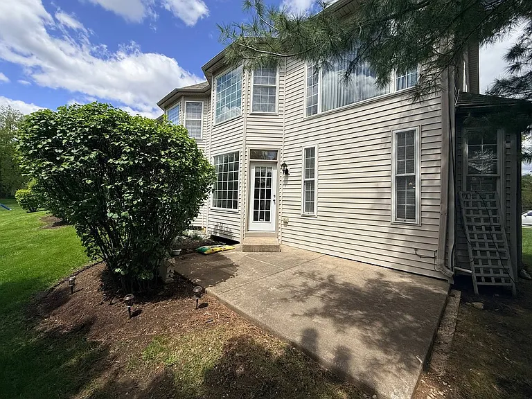 930 Case St — Photo 24