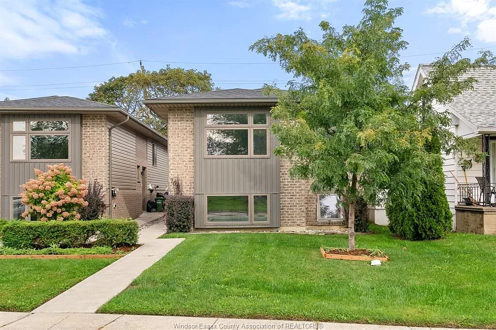 3 bed, $2,000 — Photo 1