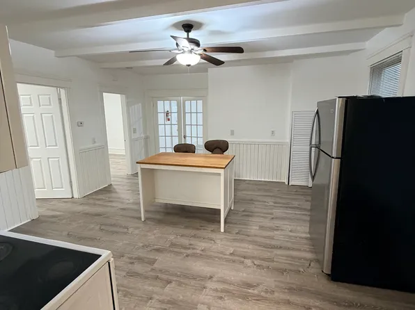 (undisclosed Address), Pawtucket, RI 02861