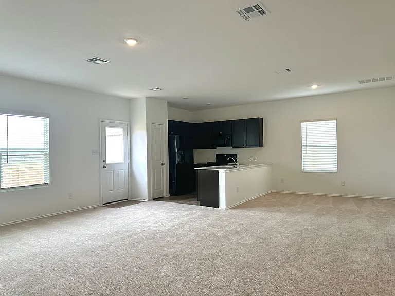 876 Rancho Del Cielo Loop — Photo 7