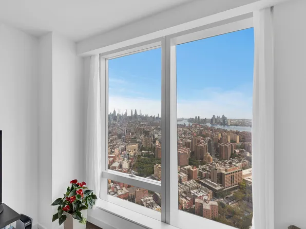 252 South Street image 5 of 28