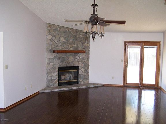 3rd image of 3185 Chads Ct
