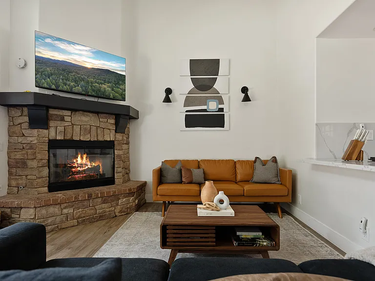 1498 Deer Way Dr — Photo 13