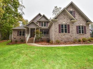 192 Evening Shadow Rd, Lake Wylie, SC 29710