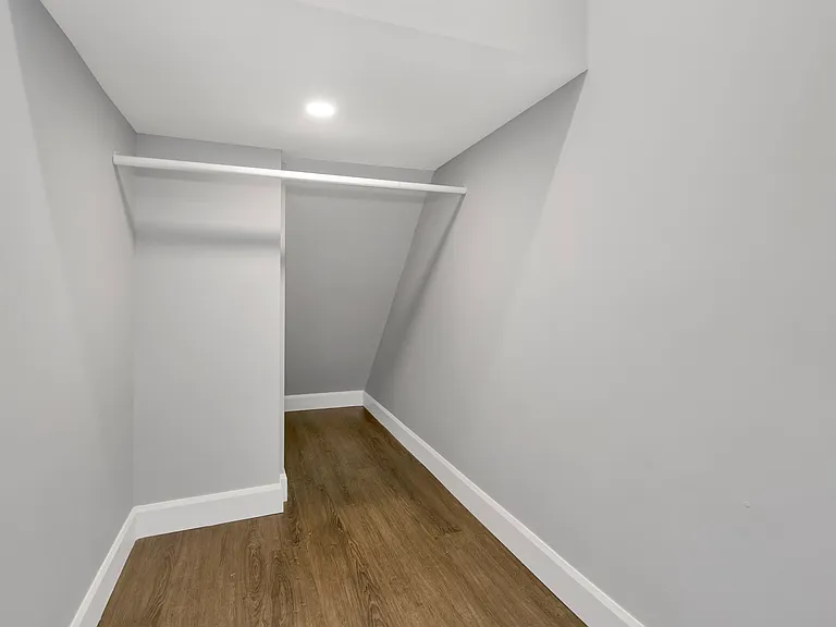 868 Maplewood Ave #2 — Photo 13