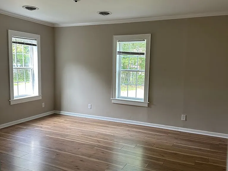 1008 Speight St — Photo 9
