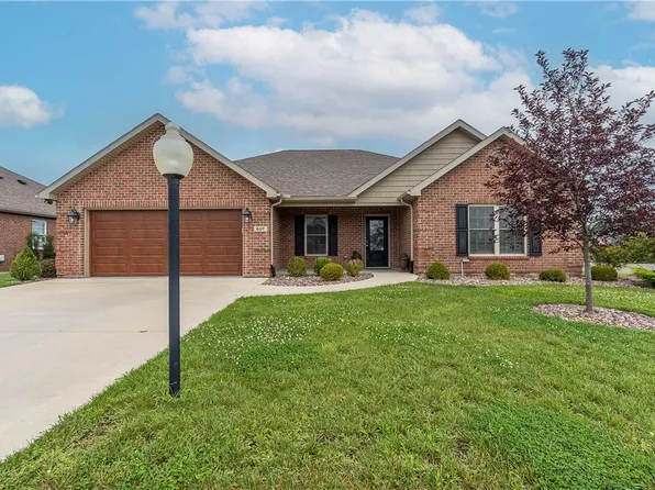 607 W Bentley Cir, Troy, OH 45373