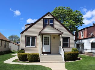 3829 S 13th St, Milwaukee, WI 53221