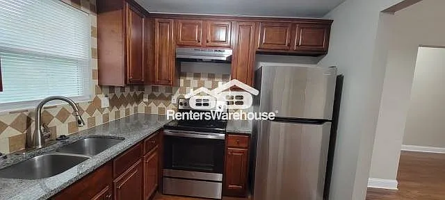 1822 Center Ave — Photo 8