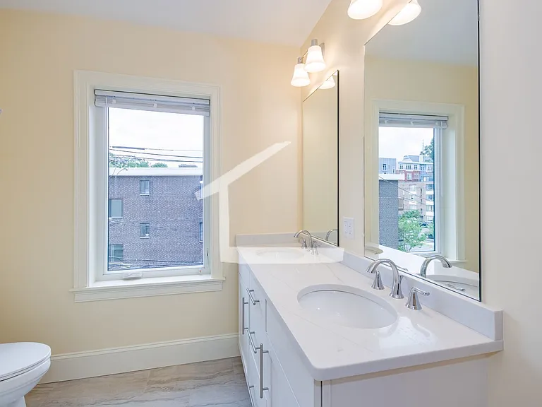 8 Cufflin St #118 — Photo 8