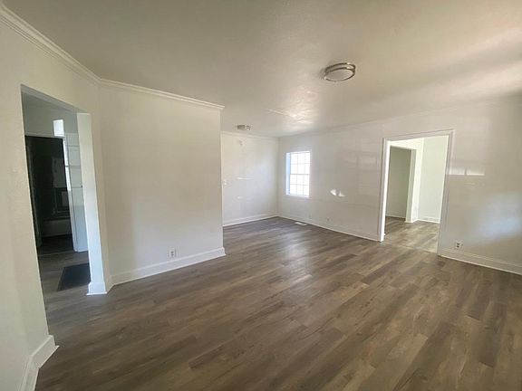 4th image of 734 Henderson Dr