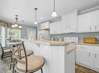 674 Peacock Rd, Defuniak Springs, FL 32433