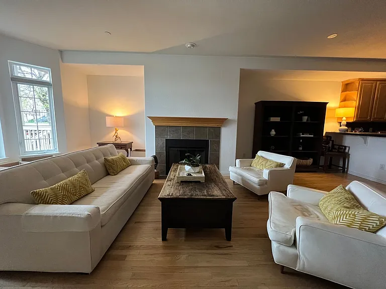 533 Laramie Blvd — Photo 3