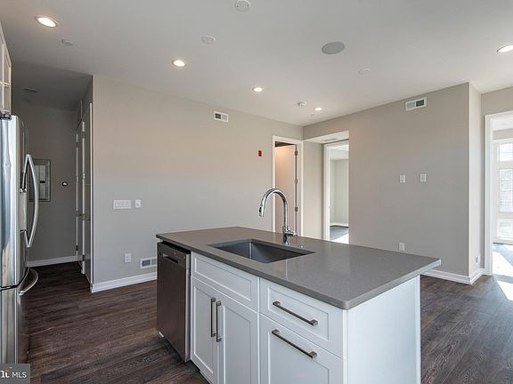 5th image of 1340 S 13th St Unit 2I