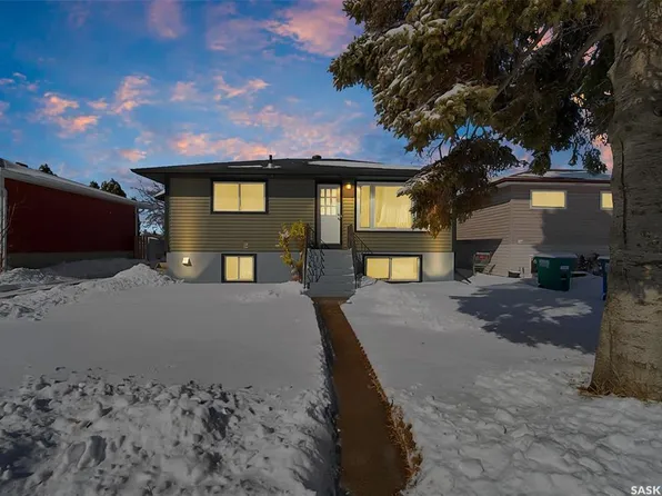 211 Witney AVENUE N, Saskatoon, SK S7L 3M2