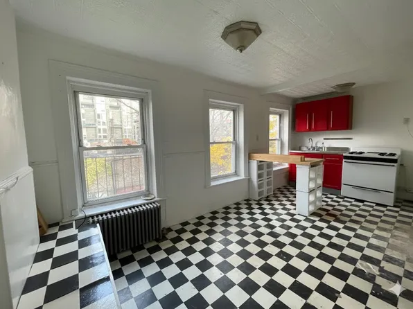 125 Ryerson Street image 12 of 13