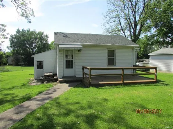 21 N Oakland Dr, Caseyville, IL 62232