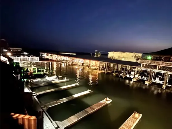 454 S 15th St, Pt O Connor, TX 77982