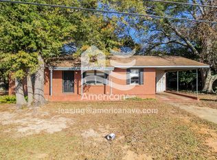 208 Thomson St, Centerville, GA 31028