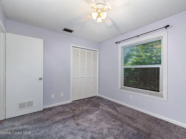 511 Biscayne Ln — Photo 12