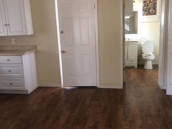4th image of 315 E Tulane St