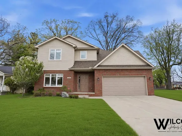 2185 Oaknoll St, Auburn Hills, MI 48326