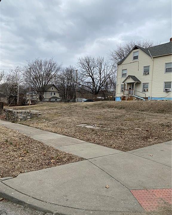2nd image of 4246 Tracy Ave
