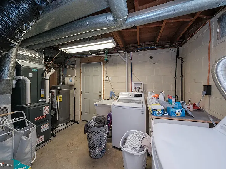 2640 Grandview Blvd — Photo 65