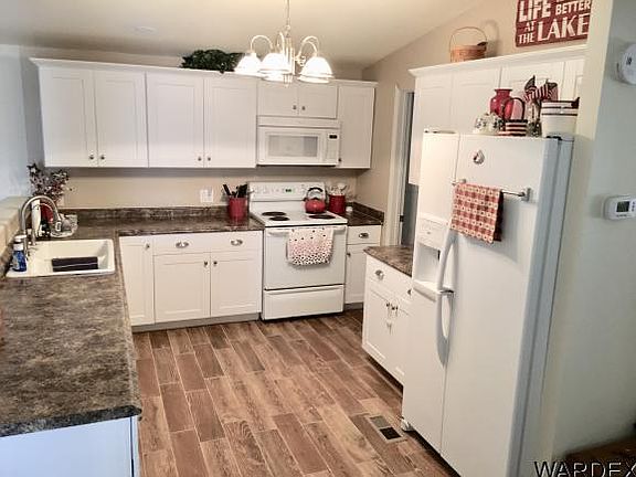 3rd image of 3072 Oak Pl