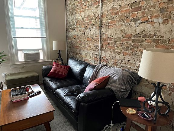 2nd image of 1453 W Huron St #3R