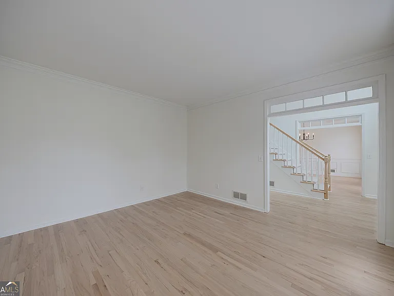 5795 Dovnick Dr — Photo 10